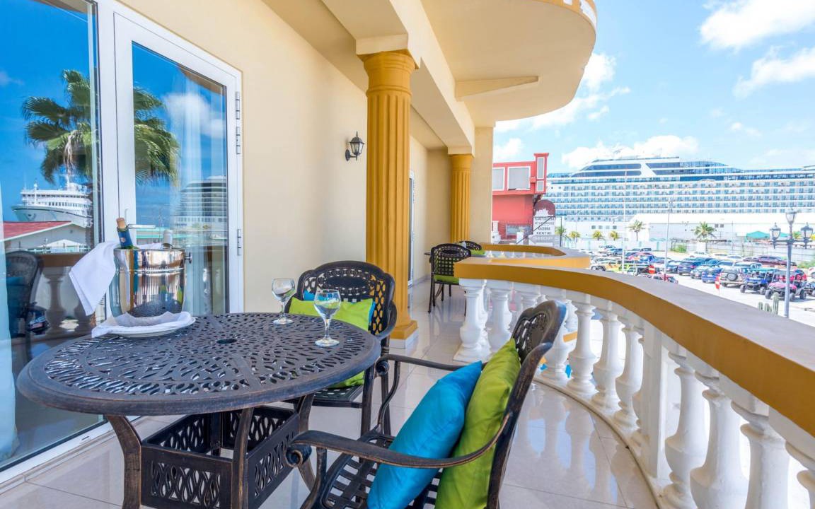 Photo of Others in Oranjestad
