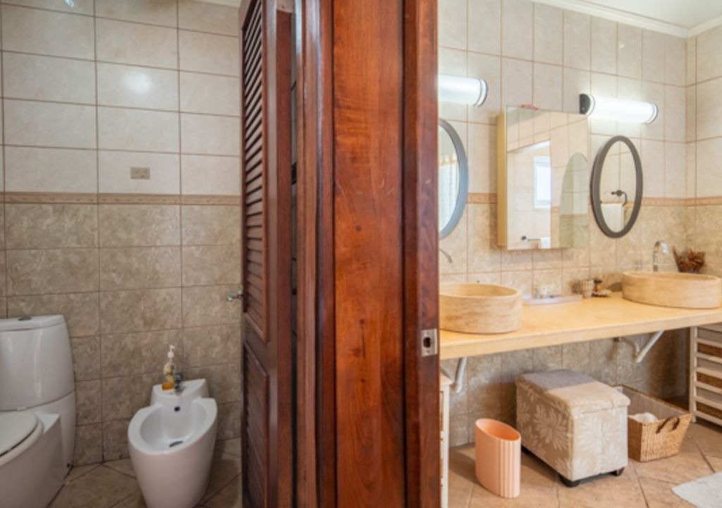 Photo of Bathroom in Malmok