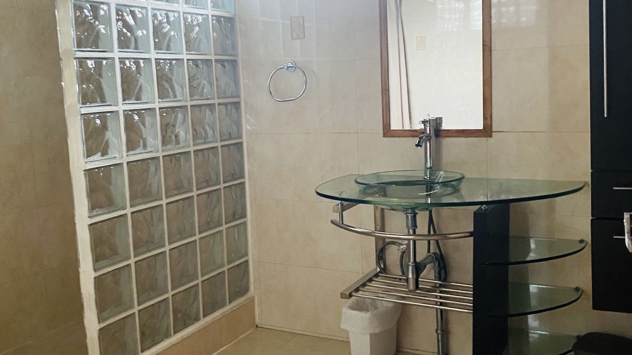 Photo of Bathroom in Esmeralda