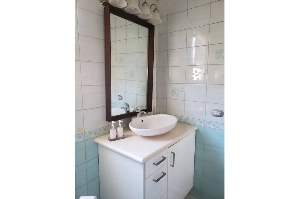 Photo of Bathroom in Kudawecha
