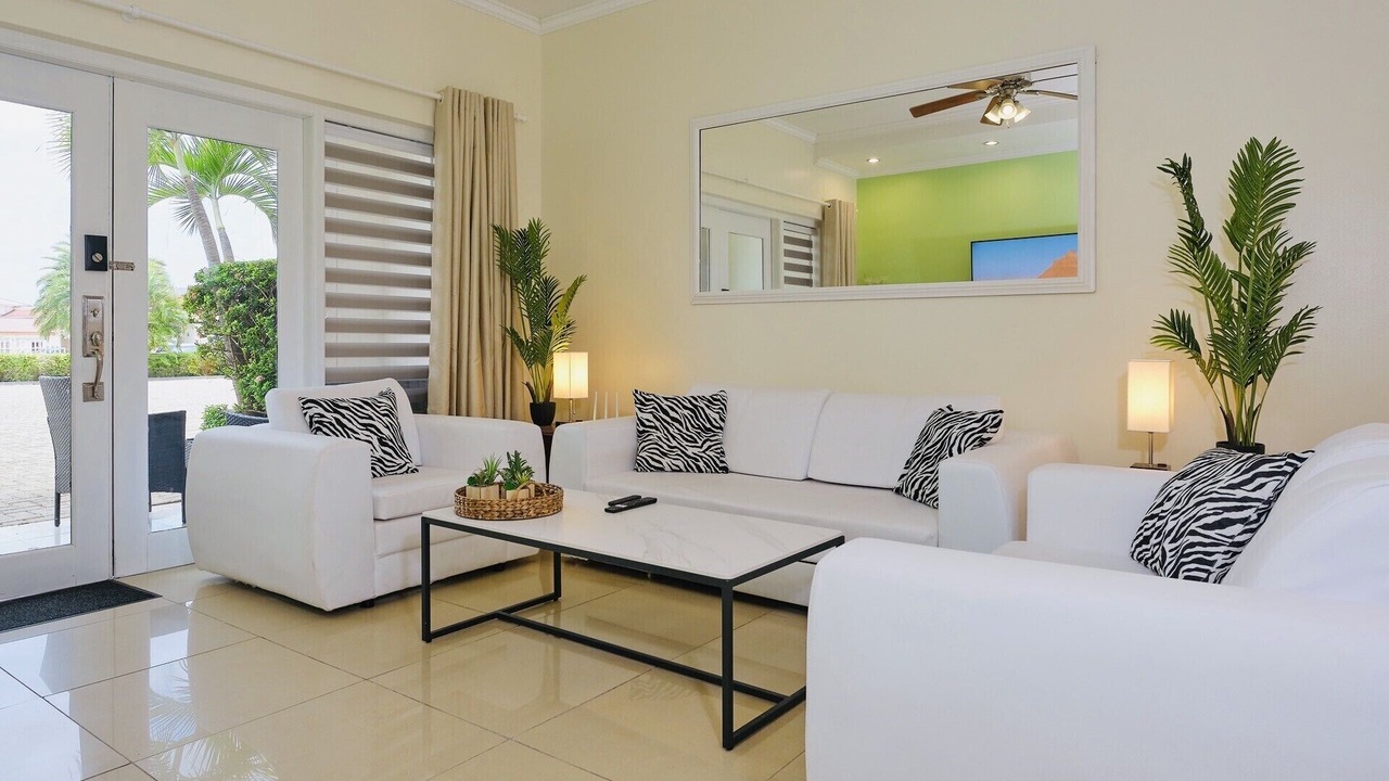 Photo of Others in Oranjestad-West