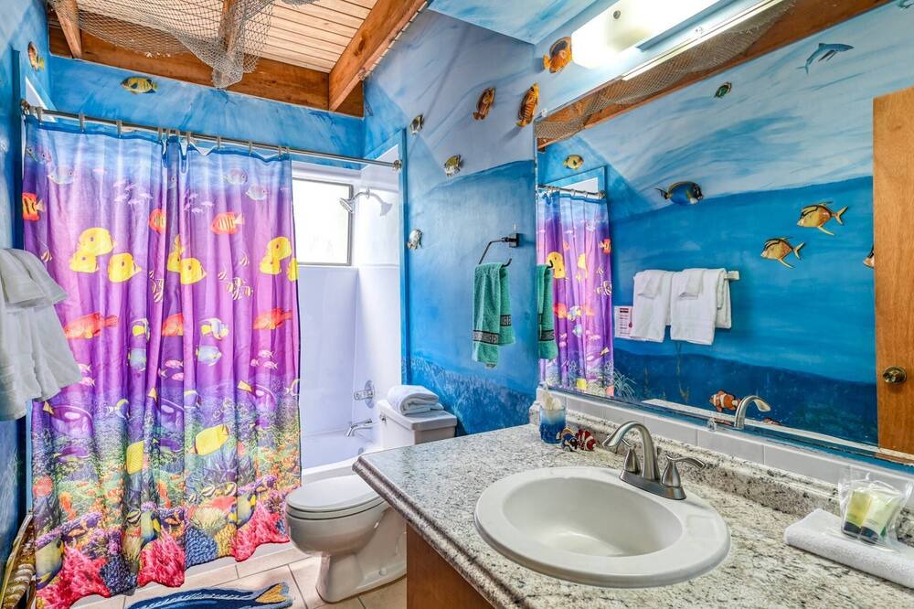 Photo of Bathroom in Coquina Gables