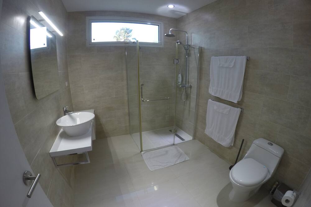 Photo of Bathroom in Malmok