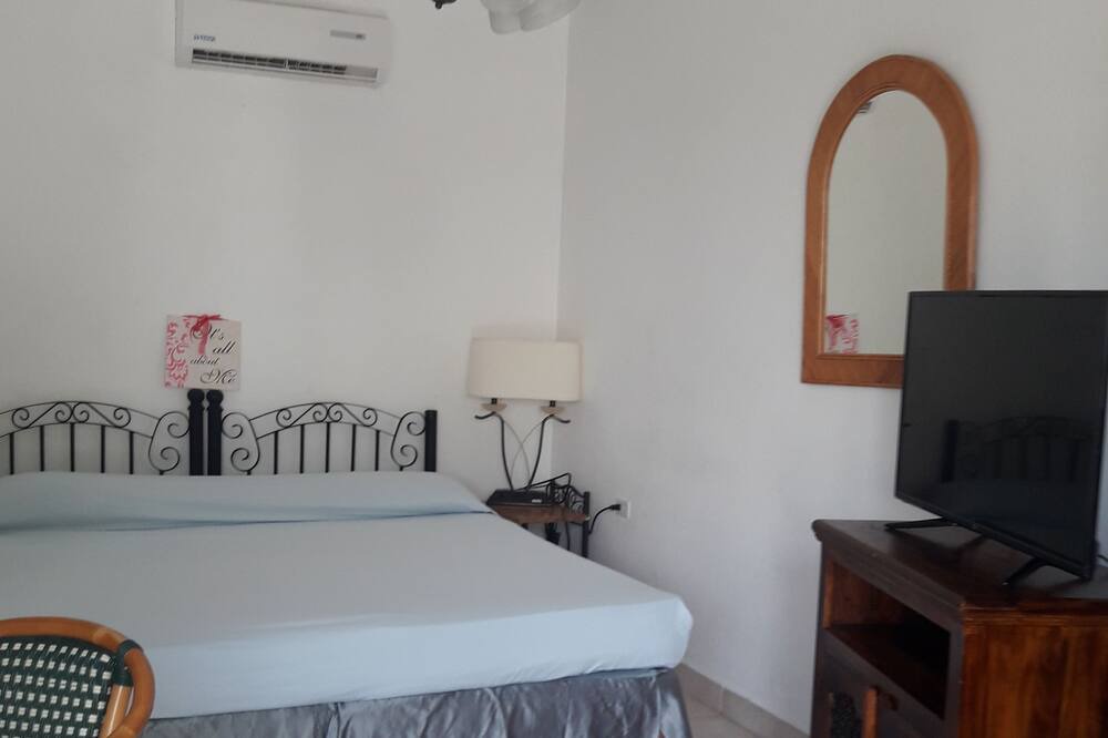 Photo of Bedroom in Ponton
