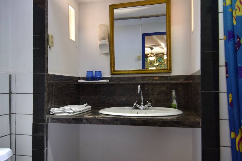 Photo of Bathroom in Hadicurari Beach