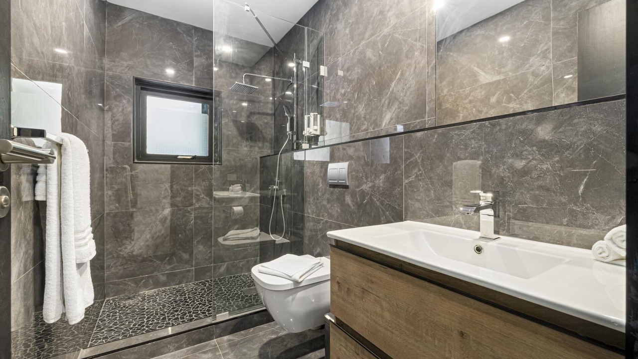 Photo of Bathroom in Esmeralda