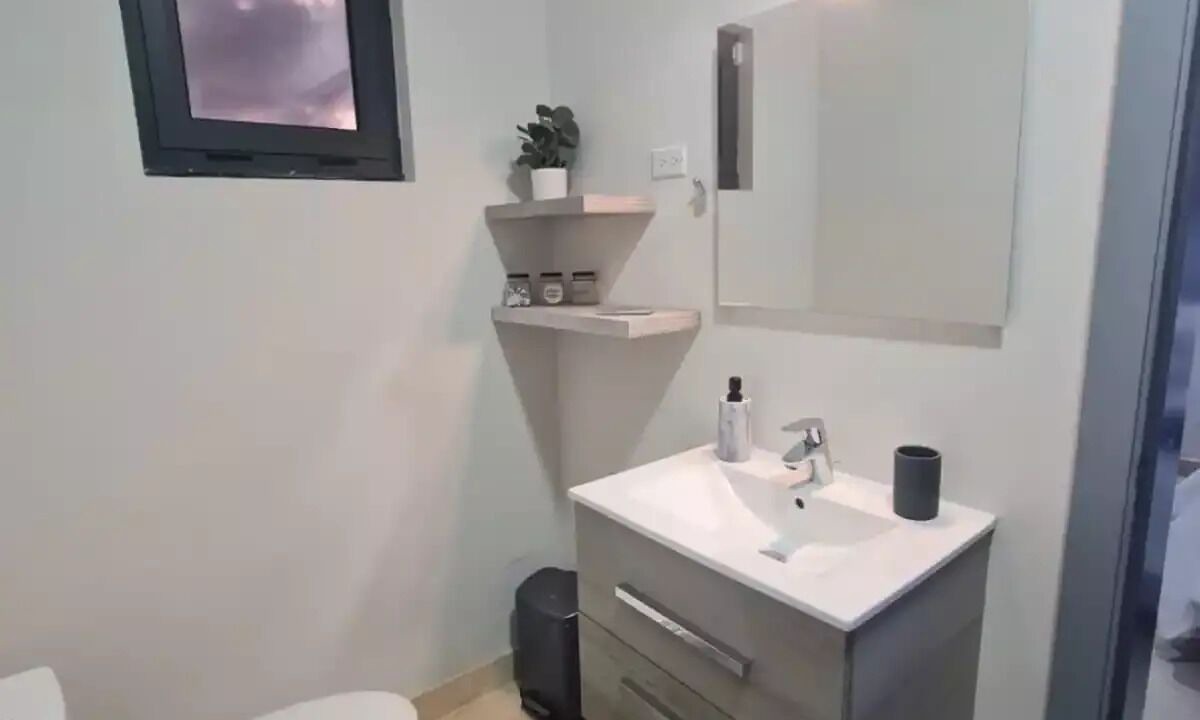 Photo of Bathroom in Esmeralda