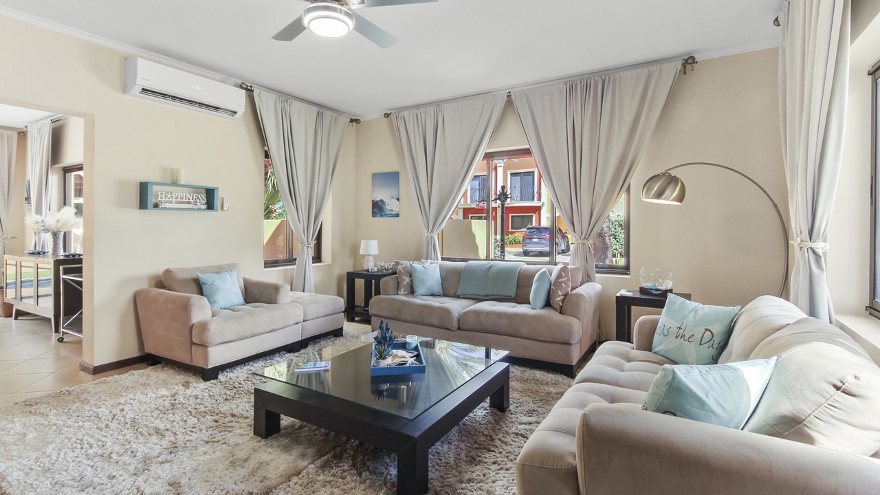 Photo of Livingroom in Gold Coast