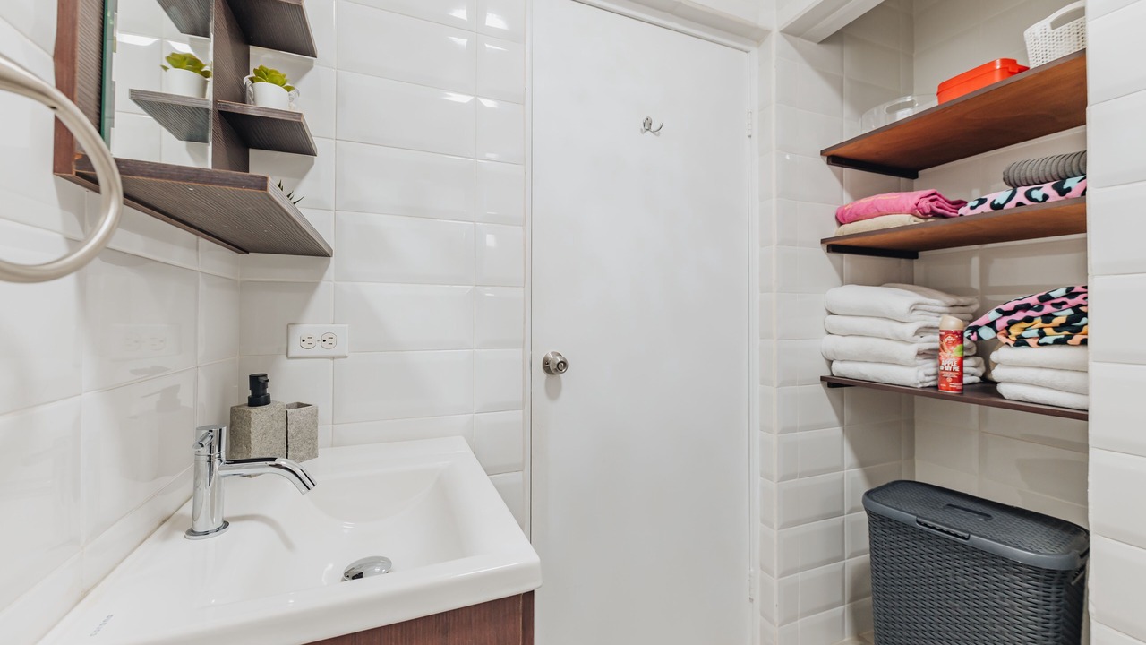 Photo of Bathroom in Tanki Leendert