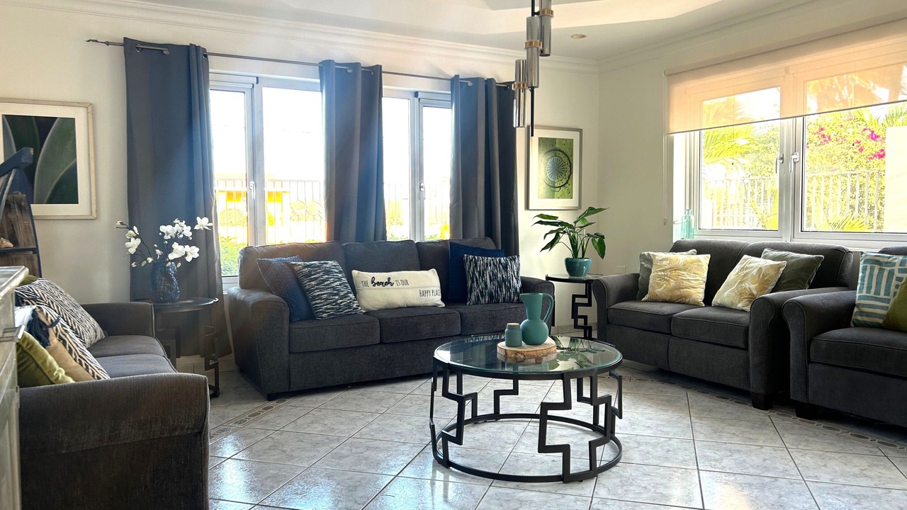 Photo of Livingroom in Esmeralda