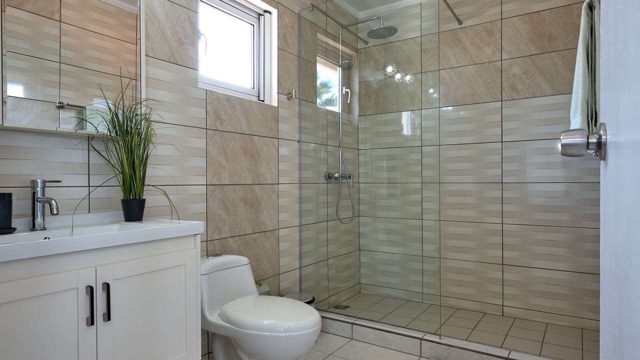 Photo of Bathroom in Esmeralda
