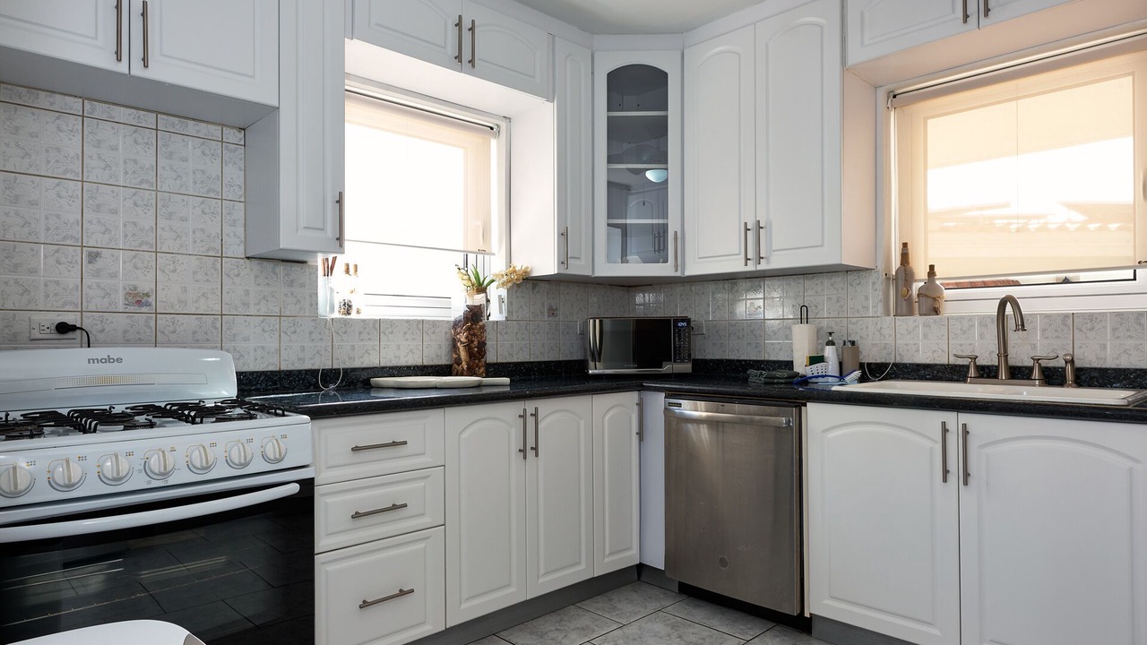 Photo of Kitchen in Esmeralda