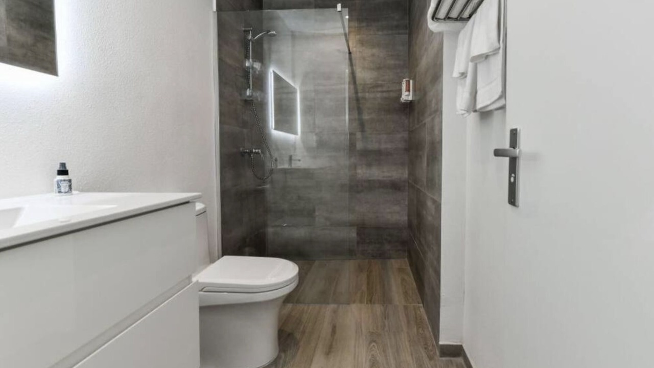 Photo of Bathroom in Ponton