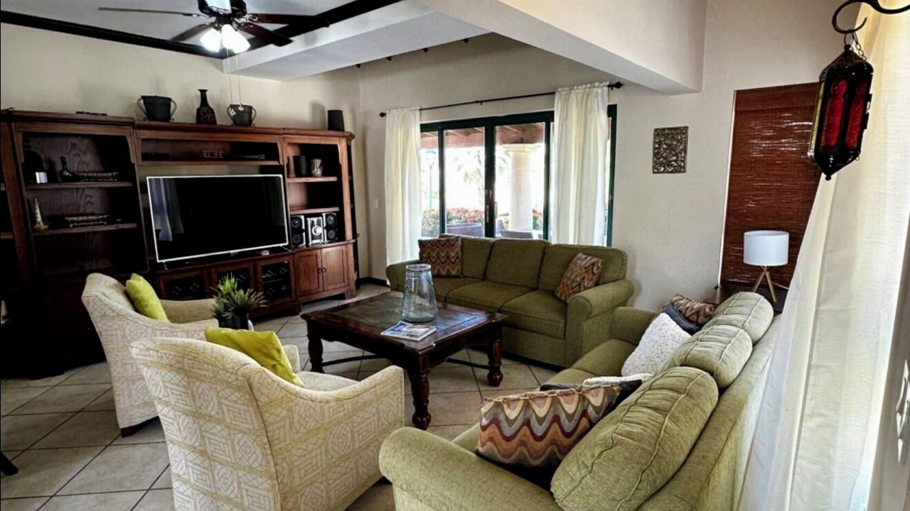 Photo of Livingroom in Esmeralda