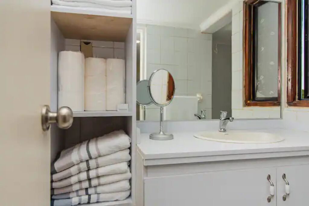 Photo of Bathroom in Ponton