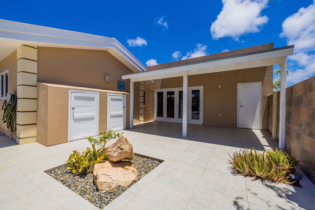 Photo of Outdoor in Moko