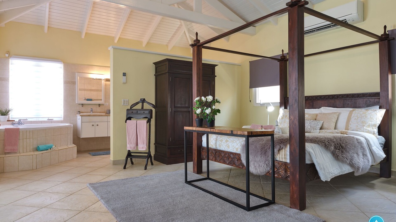 Photo of Bedroom in Esmeralda