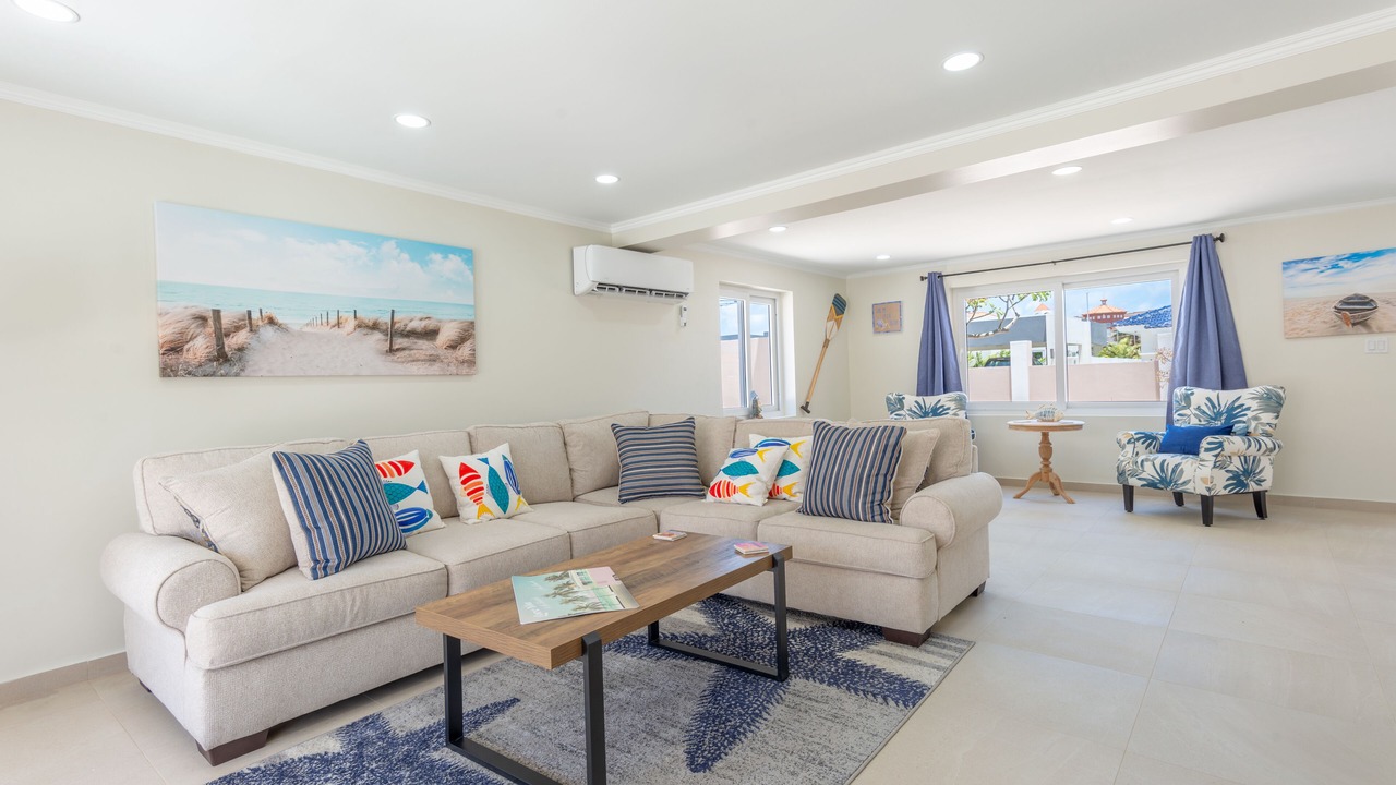 Photo of Livingroom in Palm Beach