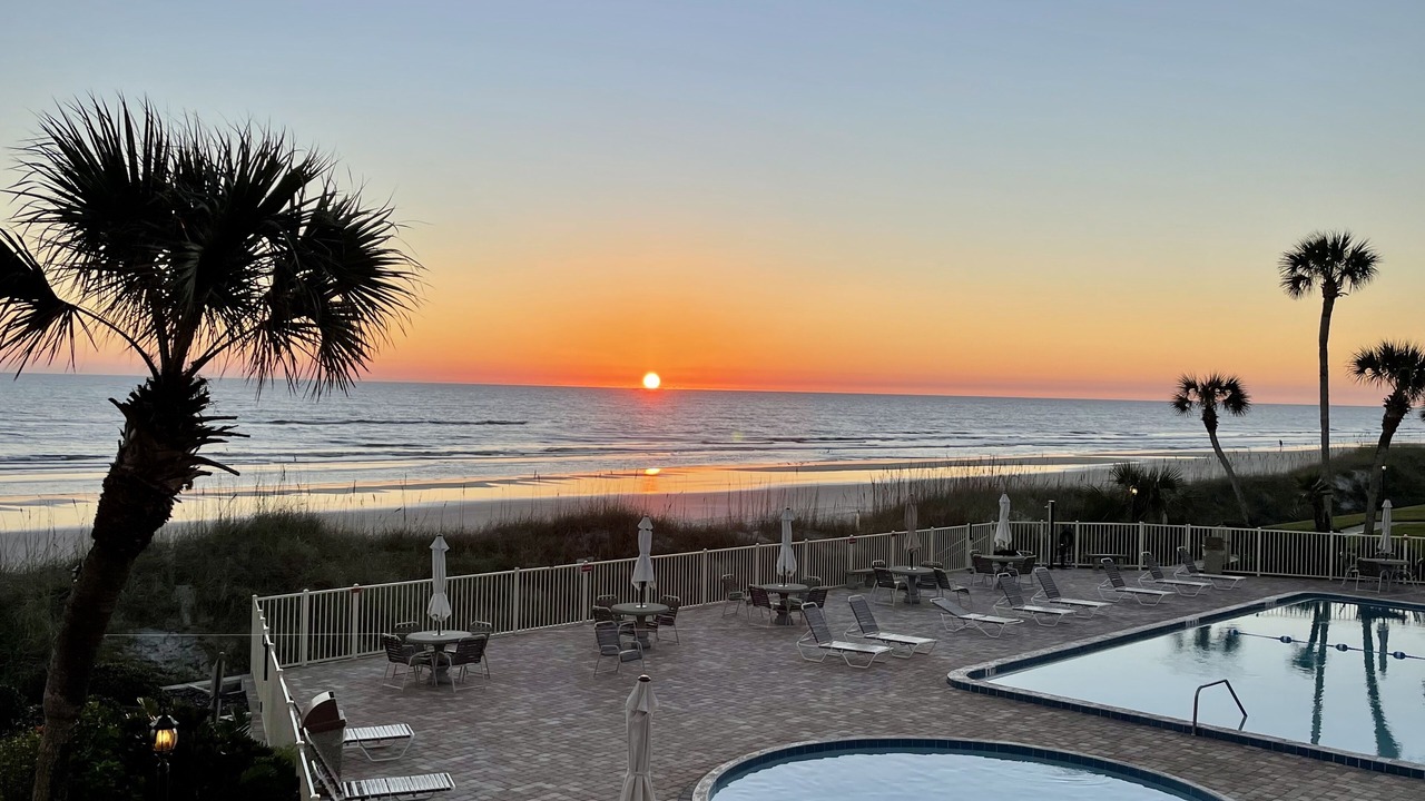 Photo of Patio Balcony in Crescent Beach