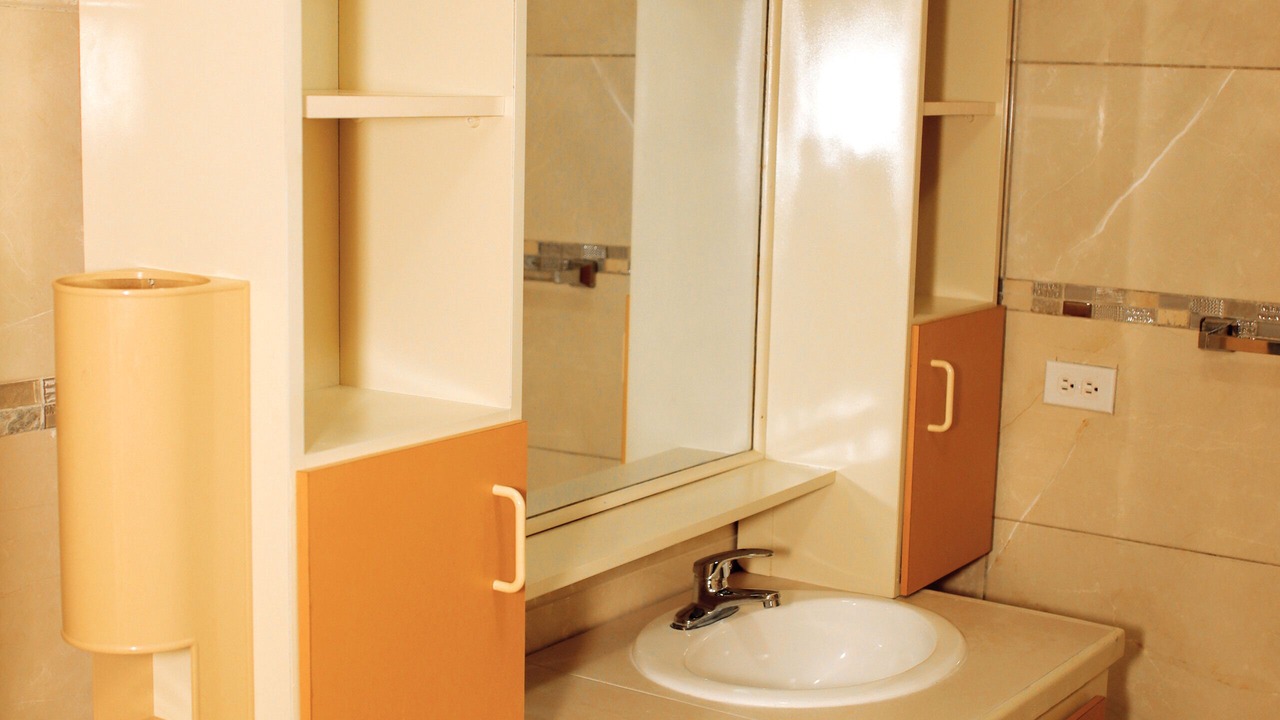 Photo of Bathroom in Oranjestad