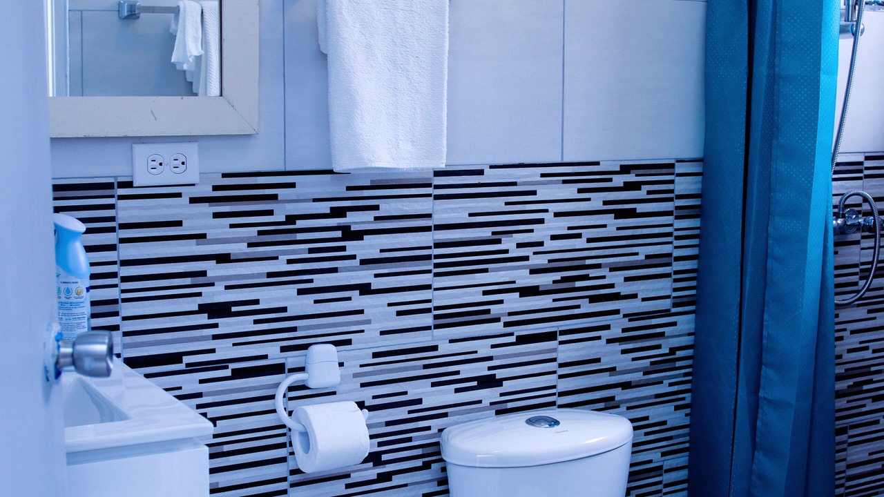 Photo of Bathroom in Oranjestad