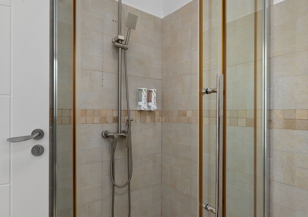 Photo of Bathroom in Esmeralda