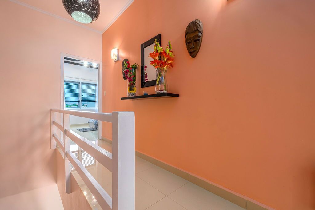 Photo of Others in Oranjestad-West