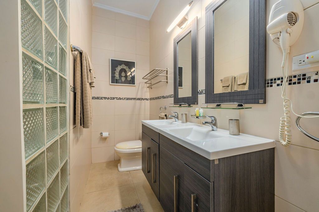 Photo of Bathroom in Oranjestad-West