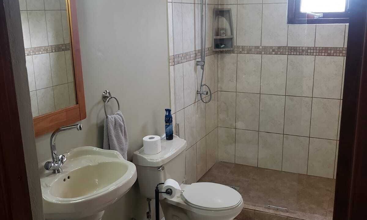 Photo of Bathroom in Ponton