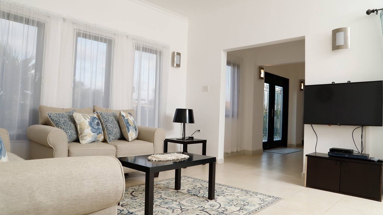 Photo of Livingroom in Esmeralda