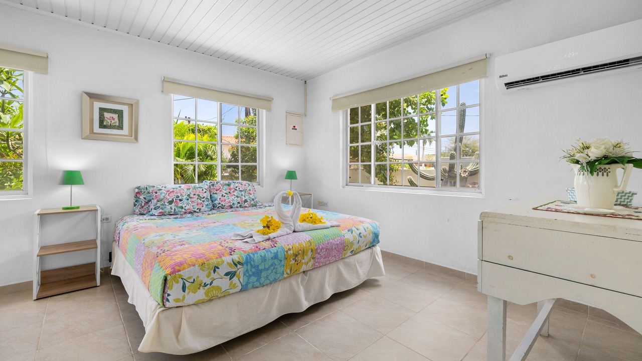 Photo of Bedroom in Eagle Beach