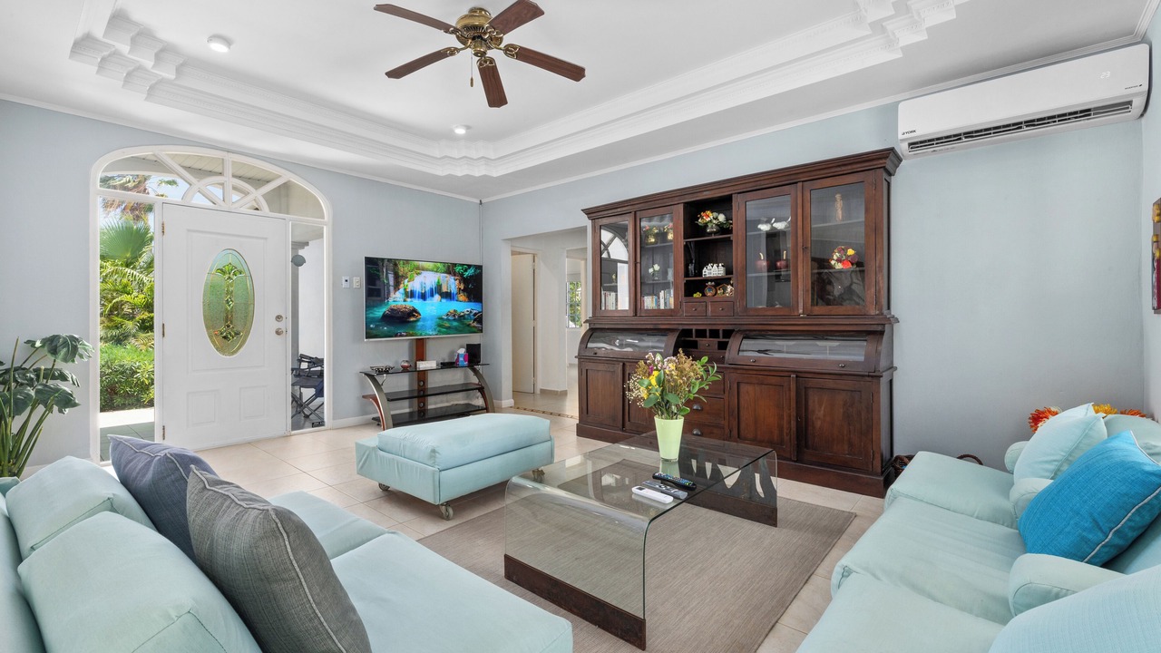 Photo of Livingroom in Eagle Beach