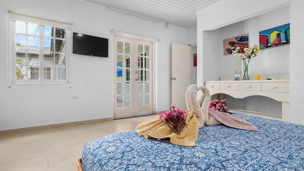 Photo of Bedroom in Eagle Beach