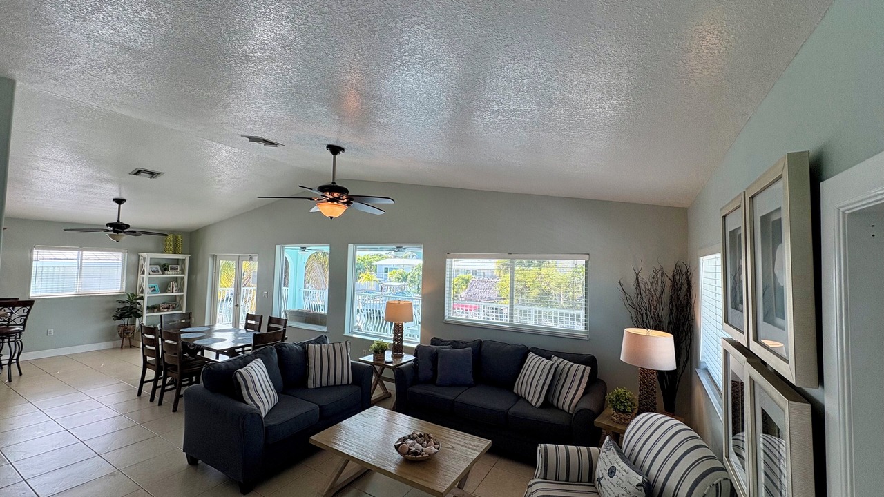 Photo of Livingroom in Marathon