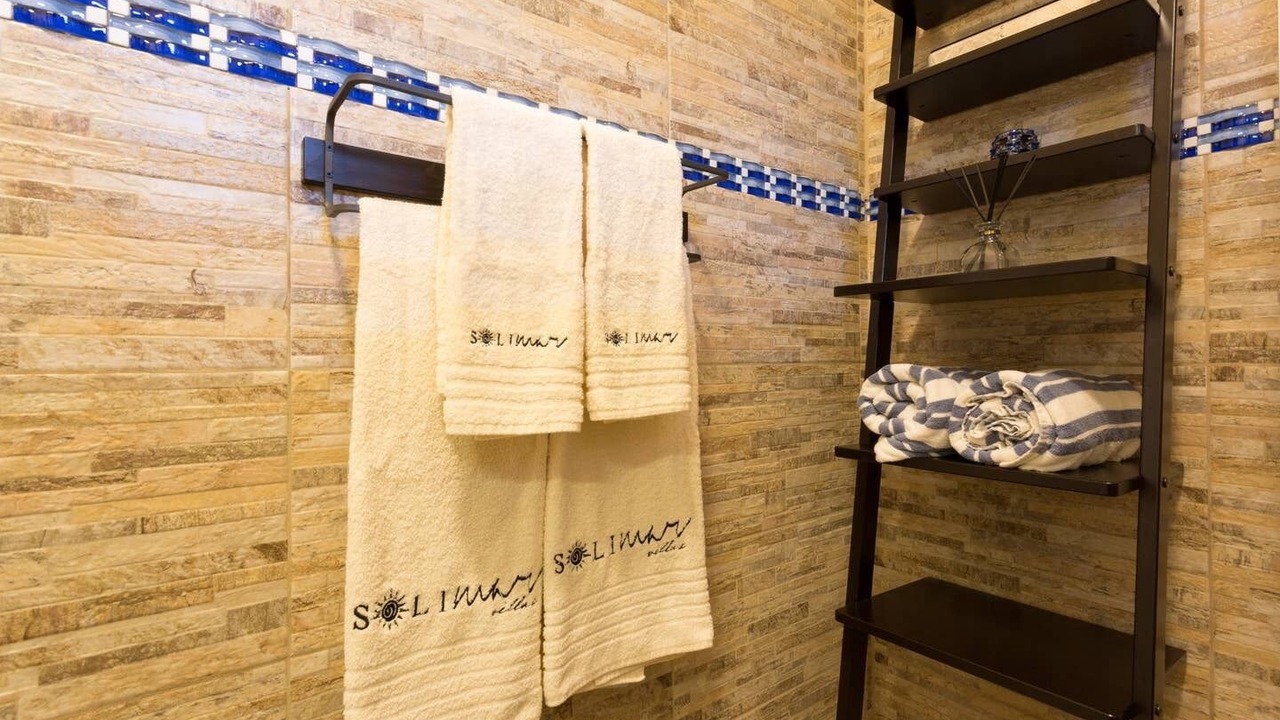 Photo of Bathroom in Alto Vista
