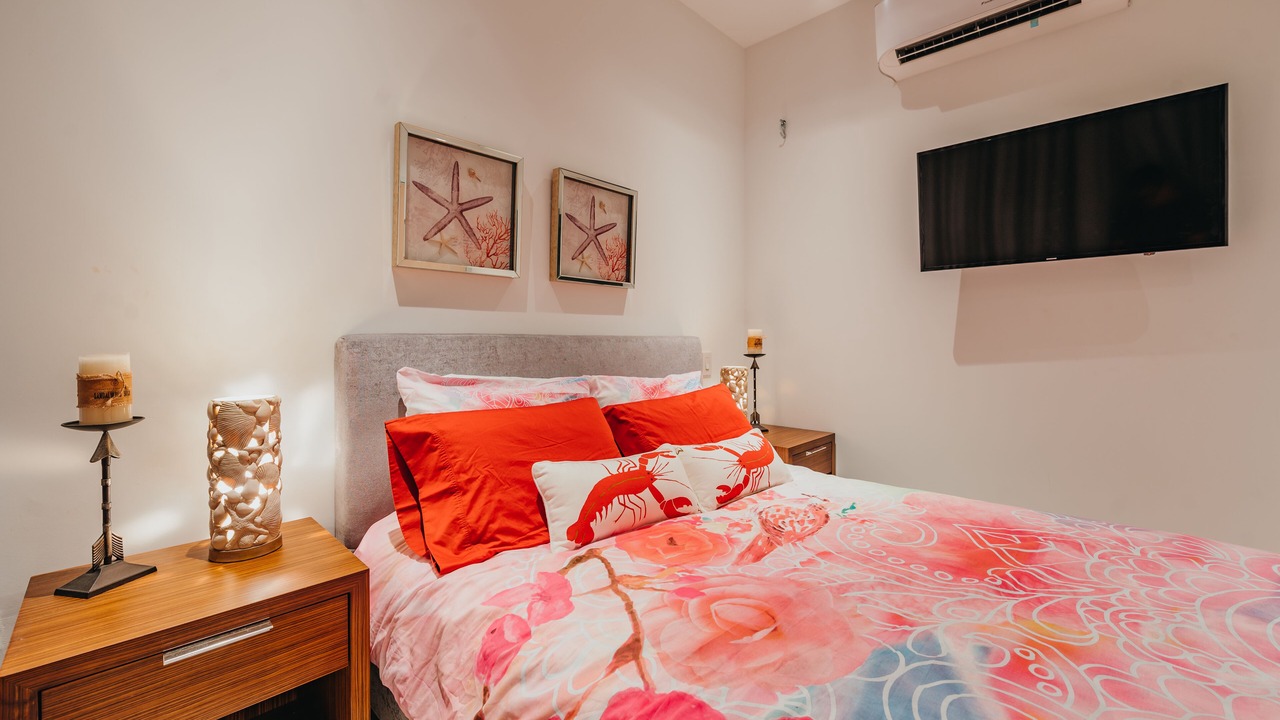 Photo of Bedroom in Opal