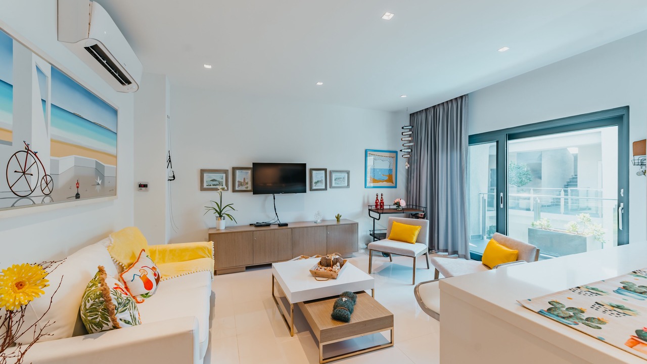 Photo of Livingroom in Opal