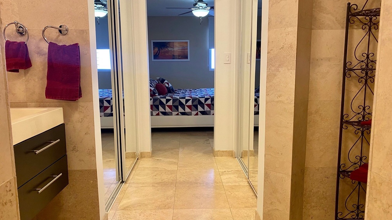 Photo of Bedroom in Eagle Beach
