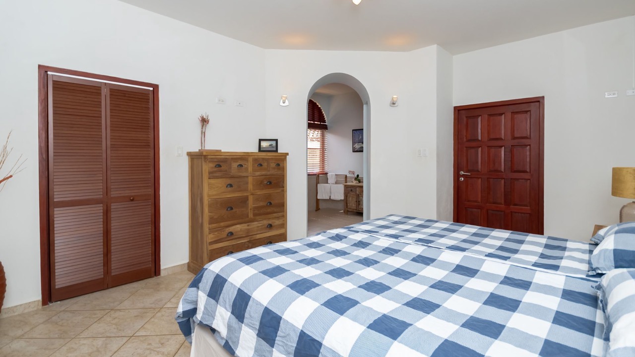 Photo of Bedroom in Opal