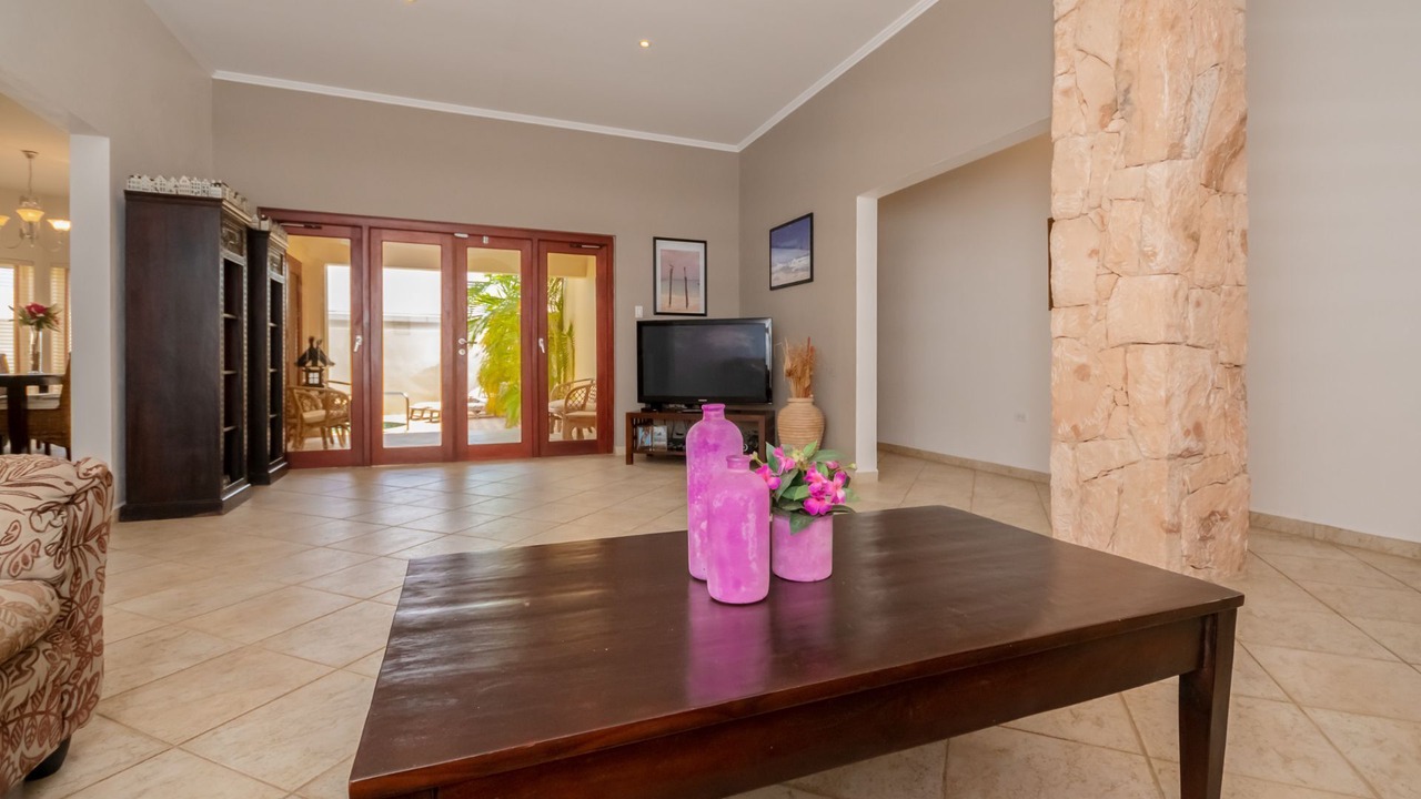 Photo of Livingroom in Opal