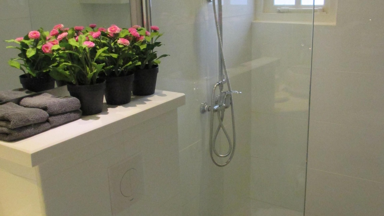 Photo of Bathroom in Oranjestad