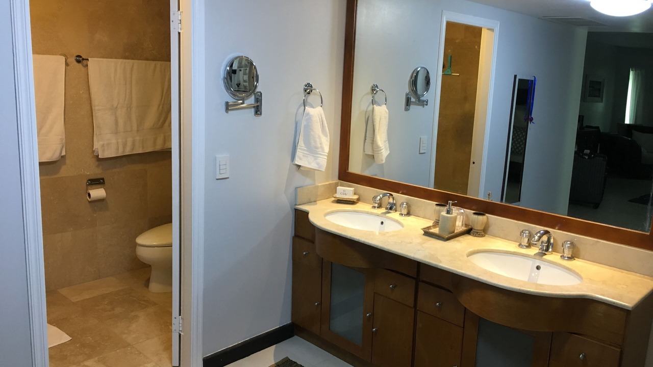 Photo of Bathroom in Oranjestad-West