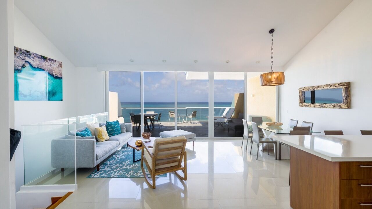 Photo of Livingroom in Palm Beach