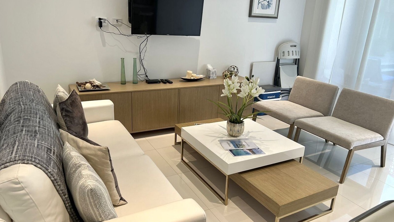 Photo of Livingroom in Opal