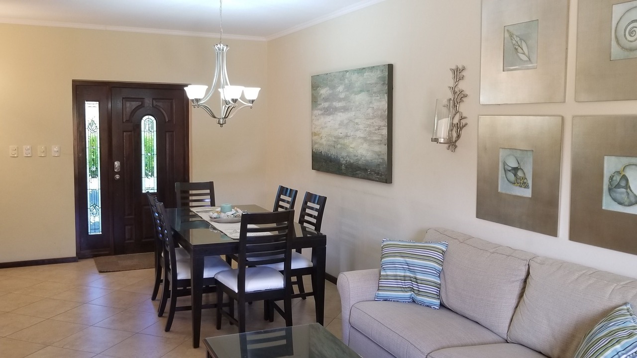 Photo of Livingroom in Esmeralda