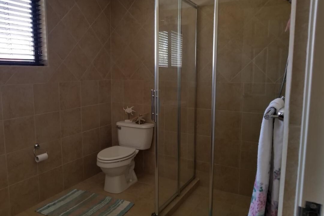 Photo of Bathroom in Esmeralda