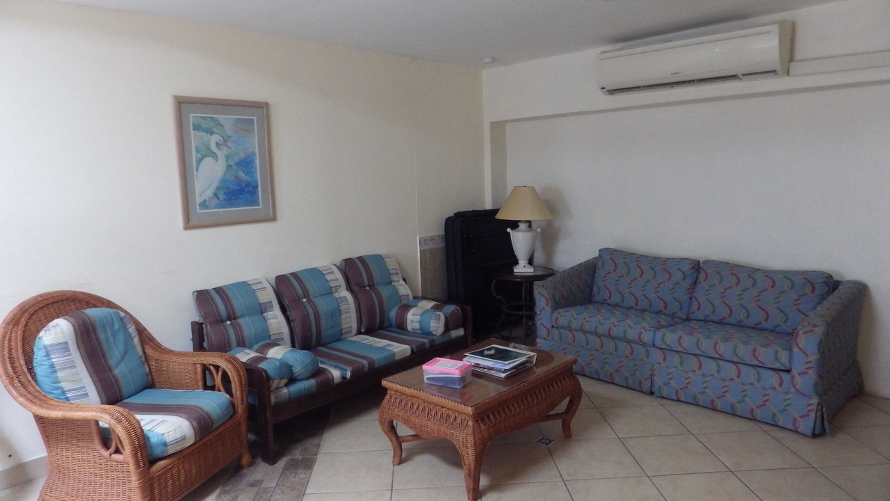Photo of Livingroom in Esmeralda