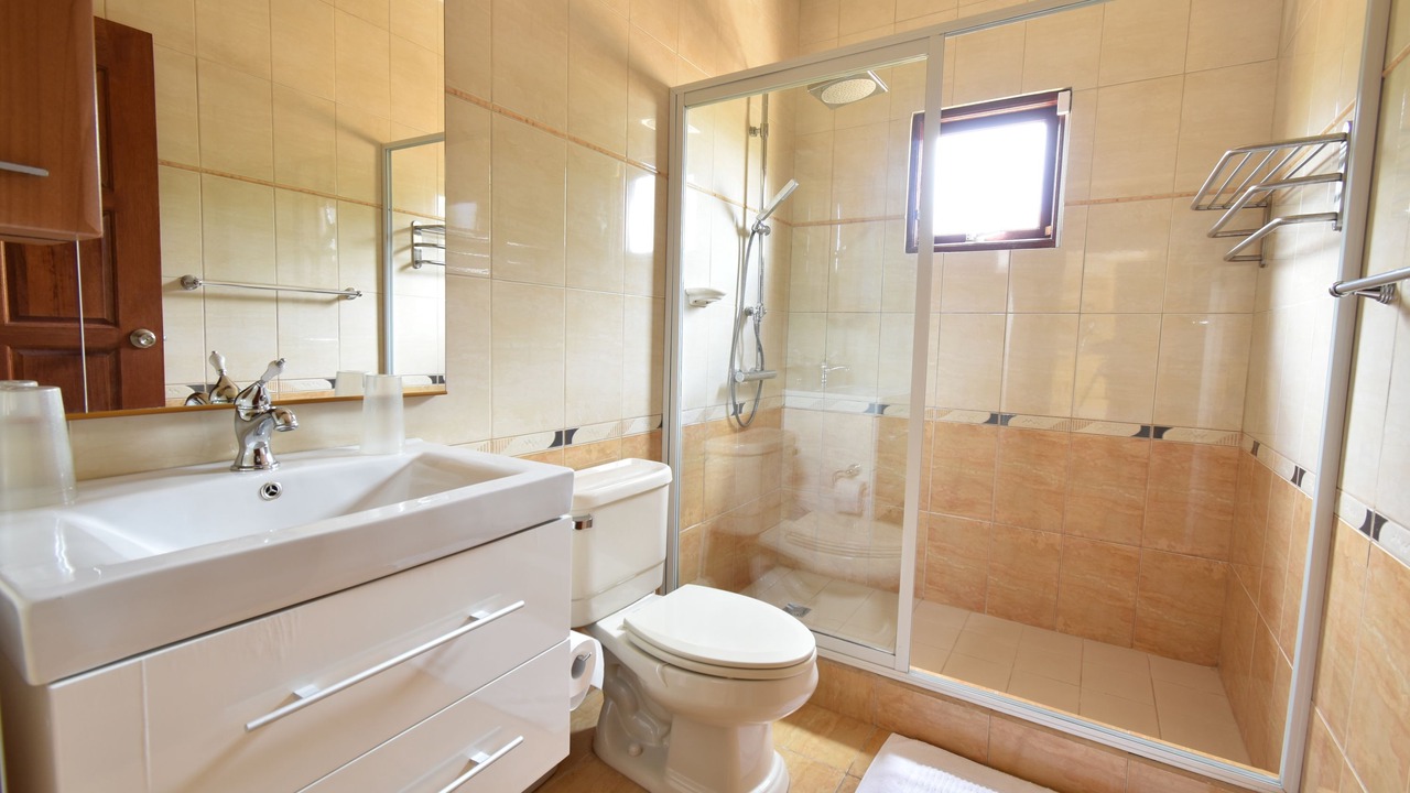 Photo of Bathroom in Esmeralda