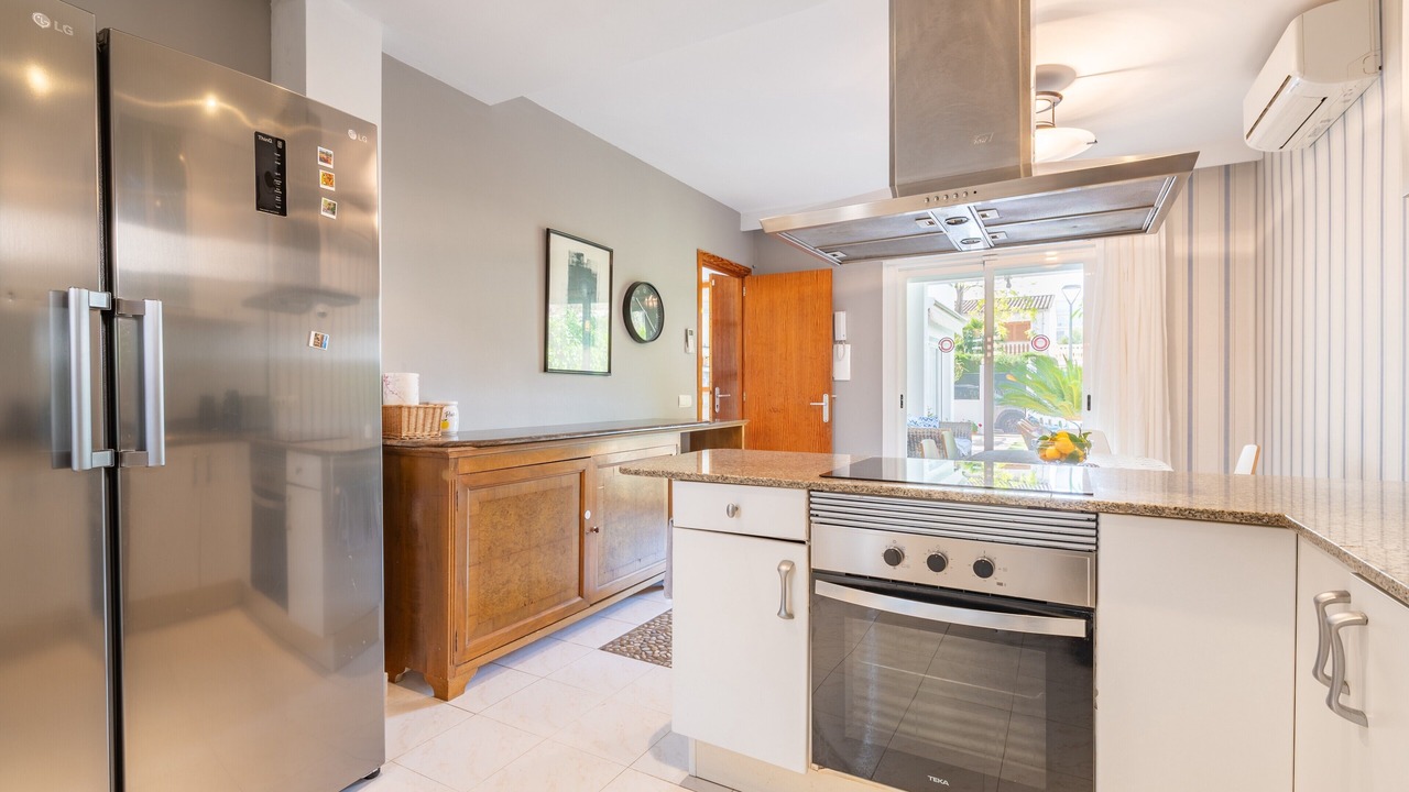 Photo of Kitchen in Les Meravelles