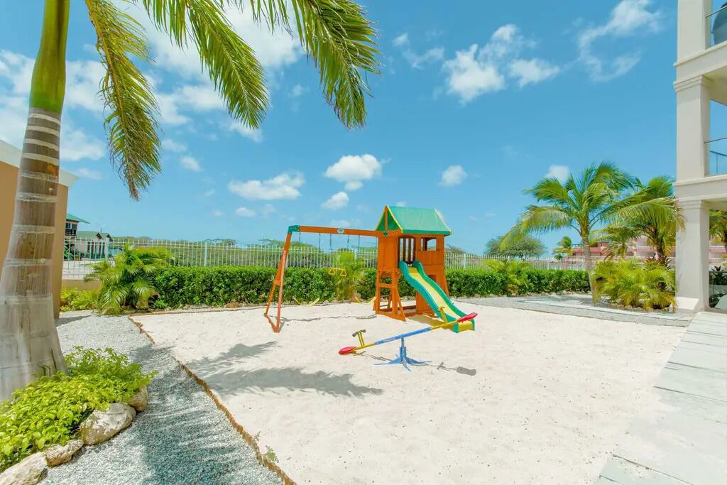 Photo of Others in Oranjestad-West